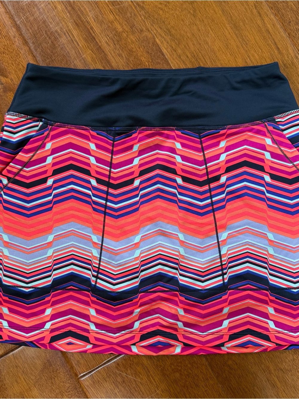 Title Nine Women's Black Waistband Multicolor Chevron Skort